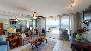 Beachfront Living at the Apollo I On-Site Sunset Grille Tiki-Restaurant - Marco Island - 2