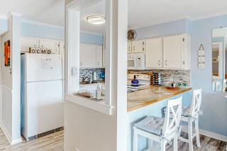 Our Place At The Beach 202G - 9