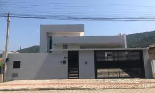Casa de Férias com Piscina em Bombinhas - Bombinhas - 8