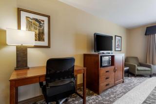 Best Western Plus Red River Inn - 2