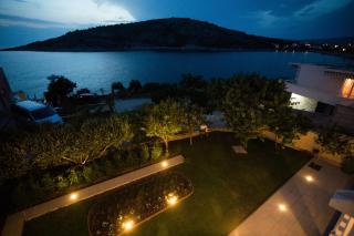 Apartments by the sea Razanj, Rogoznica - 7484 - Ražanj - 2