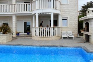 Family friendly apartments with a swimming pool Rogoznica - 7557 - Rogoznica - 2