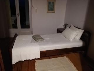 ZISSI'S HOUSE - 1