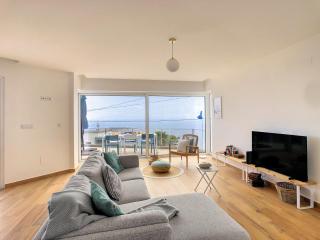 Villa Omar by LovelyStay - 5