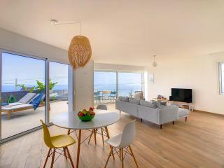 Villa Omar - Sea View Sunset Rooftop by LovelyStay - 7
