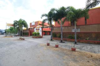Golden Success Hotel I by RedDoorz - Anao - 7