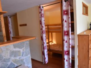 Studio avec Parking, Balcon Sud-Ouest et Équipements Complets - FR-1-266-193 - Monginevro - 1