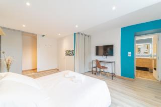 Côté Cour, 3 chambres, terrasses, jardin privé avec terrain de pétanque, cave voutée - Corgoloin - 3