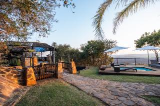 Humdani Game Lodge - Vaalkop Dam - 2