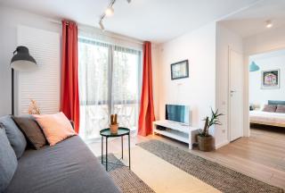 Spacious 2 Bdr Flat in the Old Town - 2