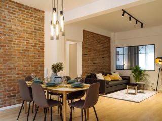Bright 3BR Flat - Top Location - Green view balcony - Bucarest - 0