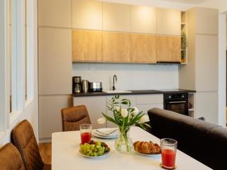 Sunny 2BR Flat - Top Location - Amazing Balcony - Bucarest - 5