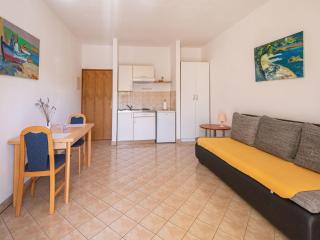 Studio Balorda-1 by Interhome - Pinezici - 2