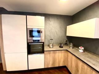 Wood Luxury House - 3