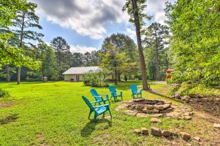 Higden Home with Furnished Porch, Spacious Yard - Fairfield Bay - 9