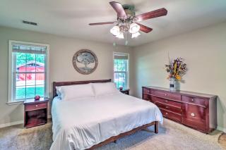 Higden Home with Furnished Porch, Spacious Yard - Fairfield Bay - 1
