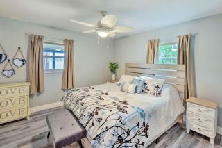 Boats and Dock Anglers Haven in Crescent City - 7