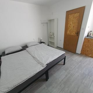 Budget Apartment LeLo Center 4 - Osijek - 2