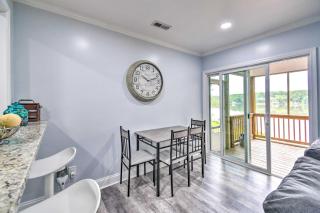 Relaxing Riverfront Cottage with Boat Dock! - Locklies - 4