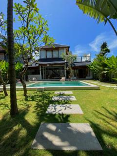 Villa Ruby - 3 Bedroom private Villa with a pool - Canggu - 9