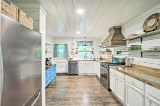 Riverfront Sugar Grove Home Hot Tub and Views! - 4