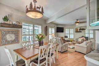 1 Mi to Jenkinson Lake Apples Chalet with Deck - Pollock Pines - 3