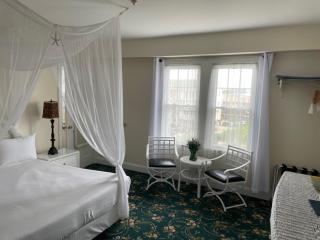 Hotel Macomber ADULTS ONLY - 1