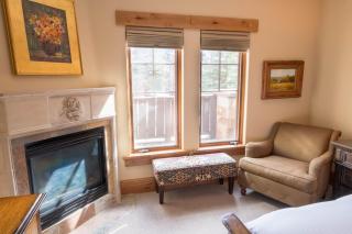 Hotel King Hotel Room - 3