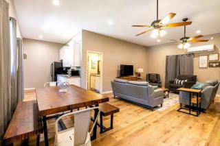 Lakefront 3BR with Bunkhouse and Kayaks, Rowboat Included - Many - 3
