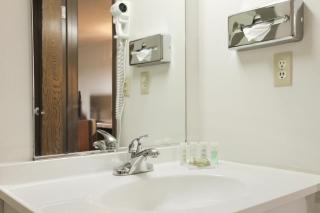 Super 8 by Wyndham Peoria - Peoria - 9