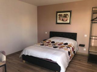 Chambre privative avec spa - Louplande - 0