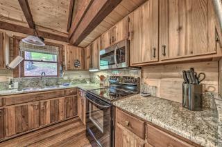 Tree-Lined Pollys Perch with Mountain Views! - 3