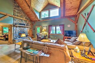 Slaty Fork Escape with Mountain View and Hot Tub! - Slaty Fork - 8