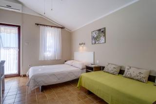 Apartments by the sea Artatore, Losinj - 7934 - Cunski - 2