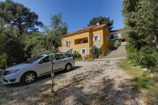 Apartments by the sea Artatore, Losinj - 8022 - Cunski - 1