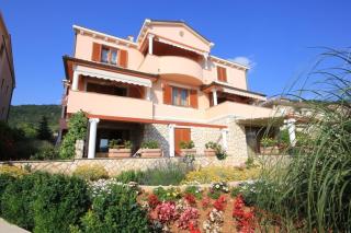 Apartments with a parking space Cres - 7985 - 0