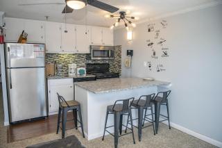 Stroll to Slopes, Village Area, Ski in-out MtLodge 269 - Snowshoe - 9