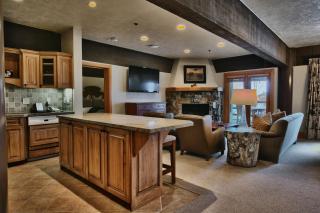 Luxury Three Bedroom Suite with Mountain Views and Hot Tub apartment hotel - Park City - 7