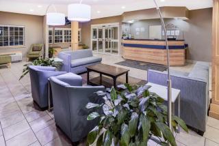 Microtel Inn & Suites by Wyndham Johnstown - Johnstown - 8