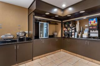 Best Western Plus Garden Court Inn - Fremont - 4