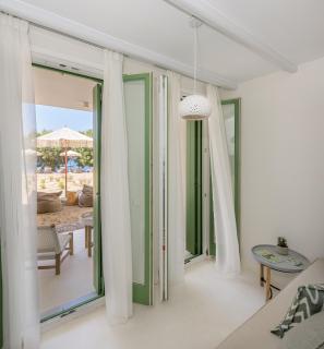 KLIMA BAY Beachfront Boutique Houses - 8