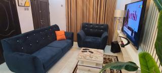 Modern & Cheerful 2 Bedroom Villa, Alagbaka - 3