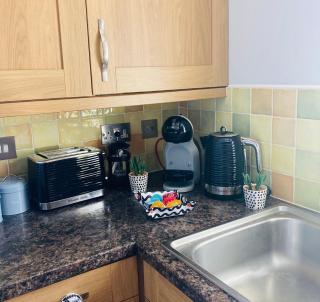 Cozy Bicester Village townhouse with garden - 4