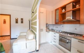 2 Bedroom Awesome Apartment In Genova - 3