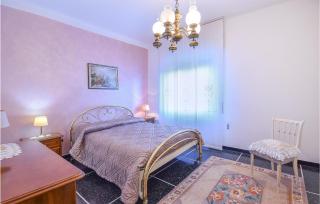 2 Bedroom Awesome Apartment In Genova - Genova - 1