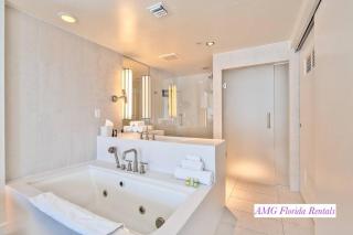 1 Bedroom with ocean and city views! - Fort Lauderdale - 3