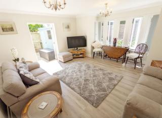 Pears Grove - Southbourne - 9