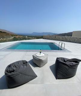 Luxurious Villa Cretan Aura with Private Heated Pool, Jacuzzi and Playroom - Áyios Ioánnis - 2