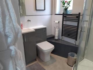 Eden House Retreat - Whitland - 3