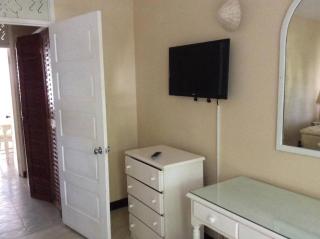 Lush Tropical apartment located in a 4-star resort - 4